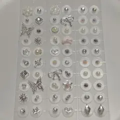 【サービス品】耳ツボジュエリー　60粒 まとめ売り　シルバー