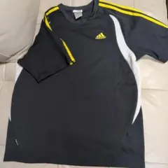 アディダス adidas　Tシャツ　Lサイズのサムネイル
