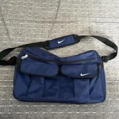 90's Nike メッセンジャーバッグ　y2k テック系 NIKE ワンショルダーバッグ オールドナイキ 90s Y2K テック