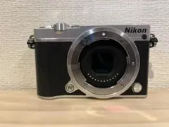ニコン J5 MODEL 1NILLOR DoubleLensKit - メルカリ