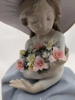 リヤドロ LLADRO No.1304 「花束を持つバレンシアの少女」 置き物