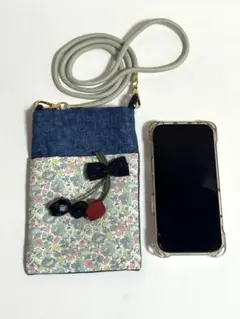 携帯用スマホポーチ ハンドメイドうさぎイラストポーチ パネル生地