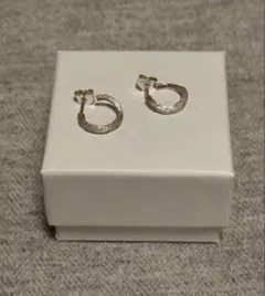 ミナペルホネン ピアス(両耳用)