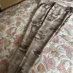 バナナリパブリック新品日本サイズL迷彩ポケット付きカジュアルパンツ