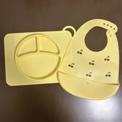 【DAISO】シリコン製 ベビー食器 プレート エプロン セット コンパクトのサムネイル