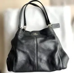 COACH ブラックレザー ショルダーバッグ