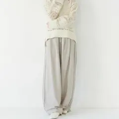 ウエストデザインラインパンツ