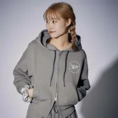 Reebok × CIAOPANIC TYPYショート丈パーカー　チャコールのサムネイル