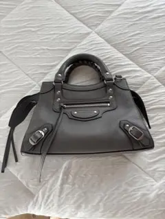 BALENCIAGA ネオクラシックシティのサムネイル