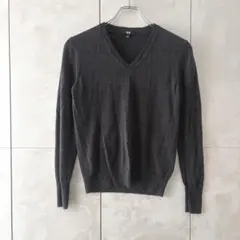 UNIQLO ユニクロ エクストラファインメリノVネックセーター　ダークグレー