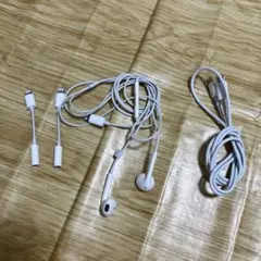 Apple Lightning イヤフォンとアダプタ