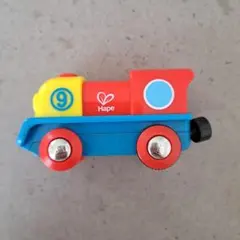 Hape(ハペ) 電池ではしる☆パワフルきかんしゃのサムネイル