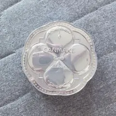 CANMAKE イルミネイティングフィニッシュパウダー 01