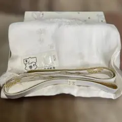 白い絹の帯留め・帯締めセット