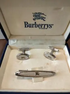 【未使用】バーバリー　タイバー＆カフリンクスセット（箱入り）