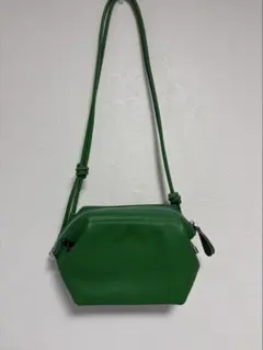 【上質本革】ショルダーバッグ レザー グリーン シンプル 斜めがけ 大容量