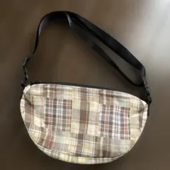 チェック柄ショルダーバッグ　約30x 17xマチ6cm GLOBAL WORK