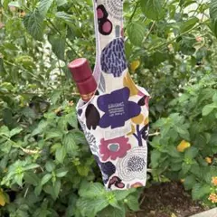 ハンドメイドワインボトルバックです 大きめの花柄 コースター４枚付き