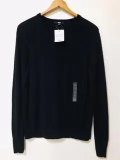 ユニクロ　エクストラファインメリノウールUネック長袖ニット