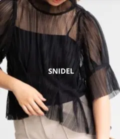 ✜新品訳あり　SNIDELシアープリーツブラウス ブラック