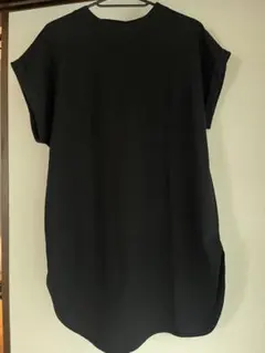 ブラックシンプルTシャツワンピのサムネイル