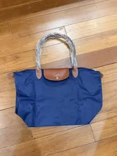 Item thumbnail for item 7d9a5bfc-ac0a-40c8-8170-77bcc243a7e2