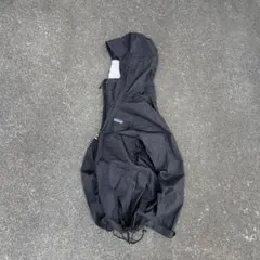 Patagonia 短丈 shell jacket y2k テック系 人気色 Patagonia 短丈 shell jacket y2k テック系 人気 黒 - メルカリ