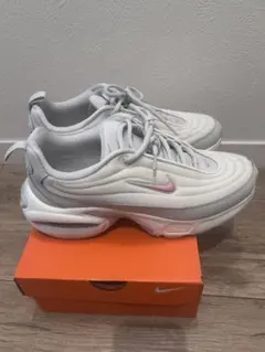 ナイキ　エアマックスポータル　25.5