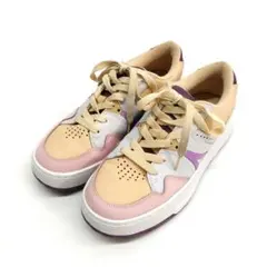 ピンク スニーカー