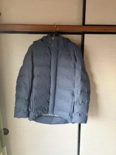 ダークブルー フード付きダウンジャケット