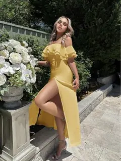オフショルダー フリル付き 黄色ロングドレス