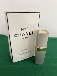 ⭐︎希少レア⭐︎CHANEL N°19 パルファム 7.5ml ヴァポリザター