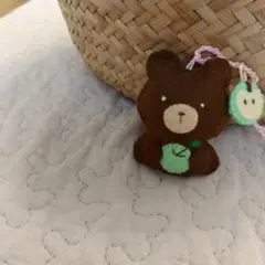 フェルト　マスコット　くま