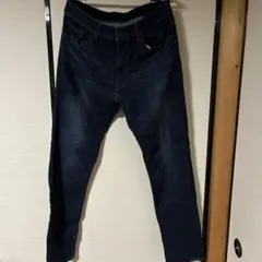 ユニクロ　ジーンズ　ストレッチ スリムストレートデニム　327-079695