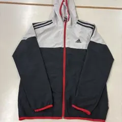 adidasウインドブレーカー