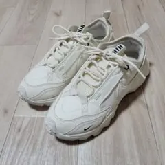 23cm NIKE ナイキ　スニーカー　TC7900 DD9682-100