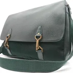 Item thumbnail for item 15e0cb8f-75fc-4bec-8cd8-236088be4628