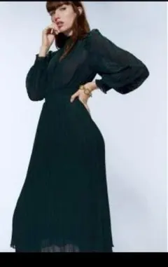 ZARA ダークグリーン プリーツロングワンピース