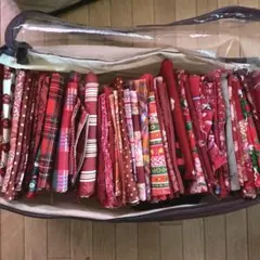 パッチワーク生地　はぎれ　赤系　50枚以上