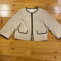 黒 ノーカラージャケット