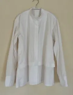 ユニクロ　＋Jホワイト バンドカラー 長袖シャツ