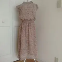 マジェスティックレゴン花柄 ノースリーブ ロングワンピース ベージュ