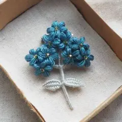 ハンドメイドブローチ