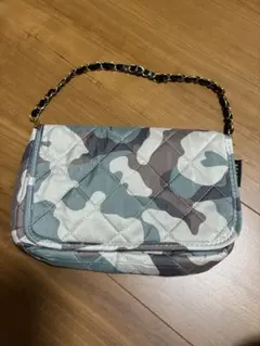 新品BEAMS迷彩柄キルティングハンドバッグ 雑誌付録