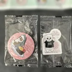 mofusand くら寿司　缶バッジ&アクリルステッカー　2個セット　非売品