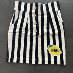 シスター　ジェニー　スカート