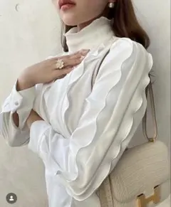 shéller 2 way ruffle flill blouse シェリエ sheller シェリエ 2way ruffle flill blouse - メルカリ