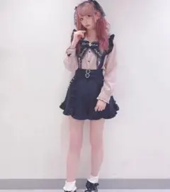 LIZLISA サスペンダー付きショートパンツのサムネイル