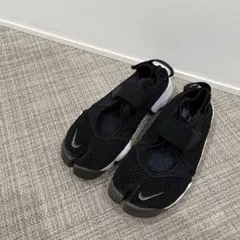 NIKE スポーツサンダル エアリフト ブラック ホワイト 25cm