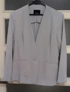 ノーカラースーツ　M　スカート長め